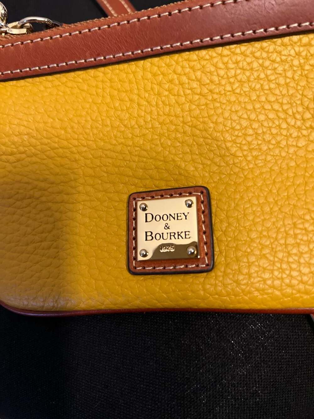 Dooney & Bourke NEW Mustard Yellow Pebble Leather Large Crossbody Purse and Matc - Picture 8 of 15